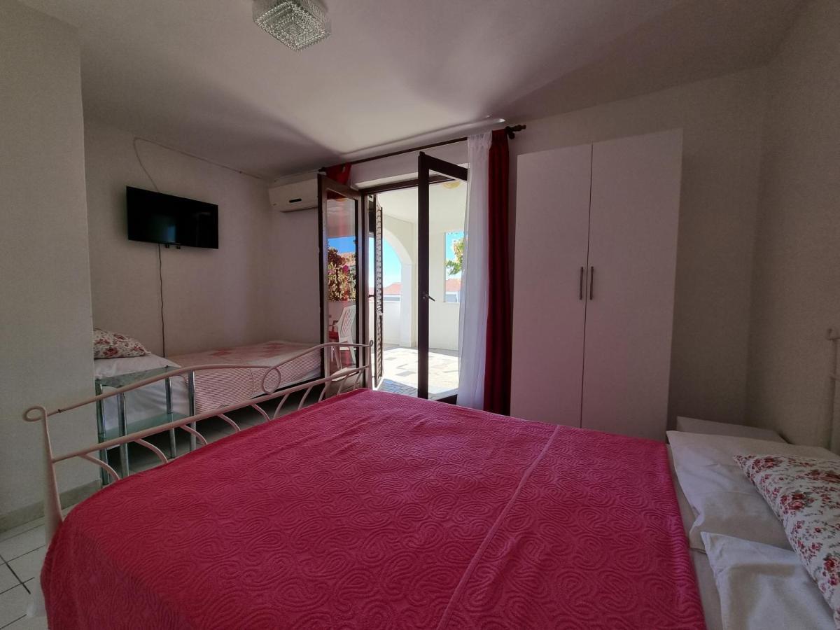 Apartments Ana 诺瓦利娅 外观 照片